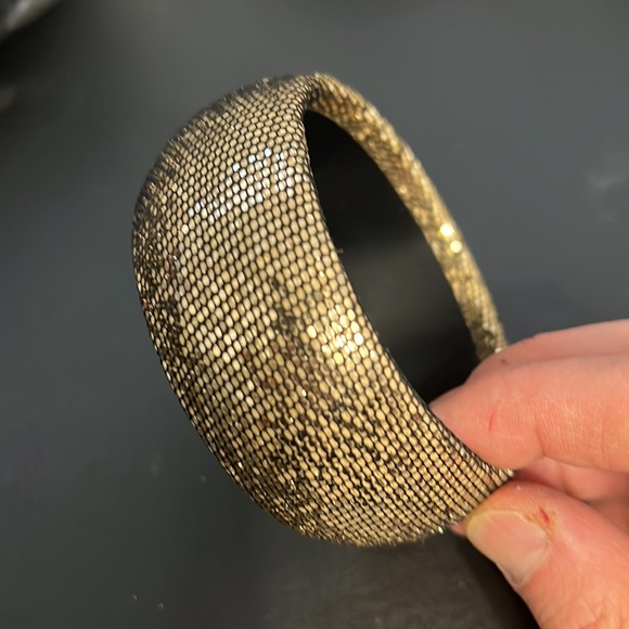 Vintage Gold Fishnet Bangle Bracelet, Shiny, Black, Retro - Picture 6 of 8